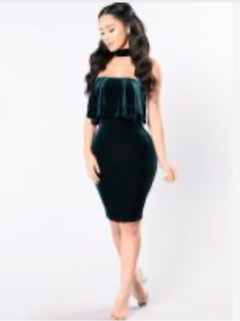 Women’s size Large velvet like Nice body con fitting dress.Dark green